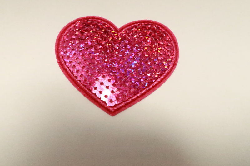 Embleem badges, strijk paillette, hart, fuchia