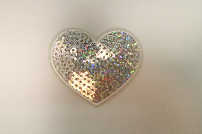 Embleem badges, strijk paillette, hart, witzilver