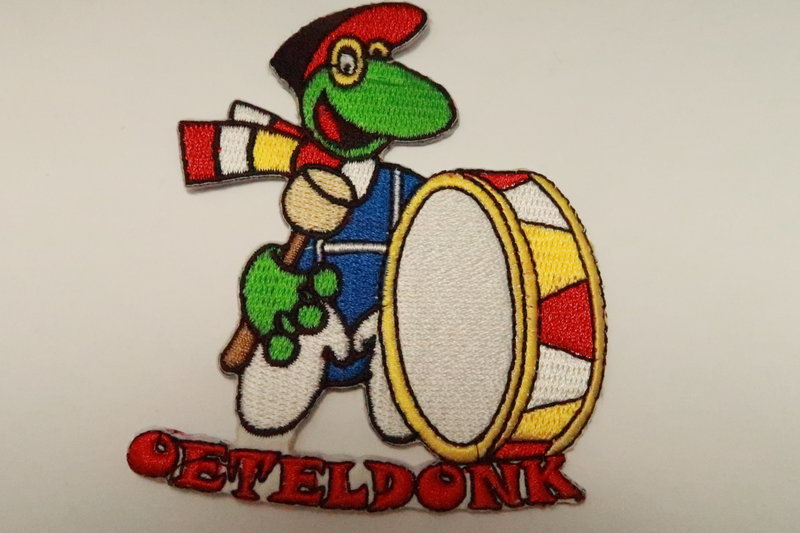 Embleem borduur, Oetel instrument trom, "Oeteldonk Leeft"