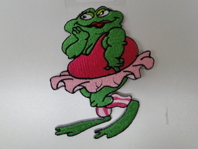 Oetel embleem, Kikker met ballerinapak fuchsia