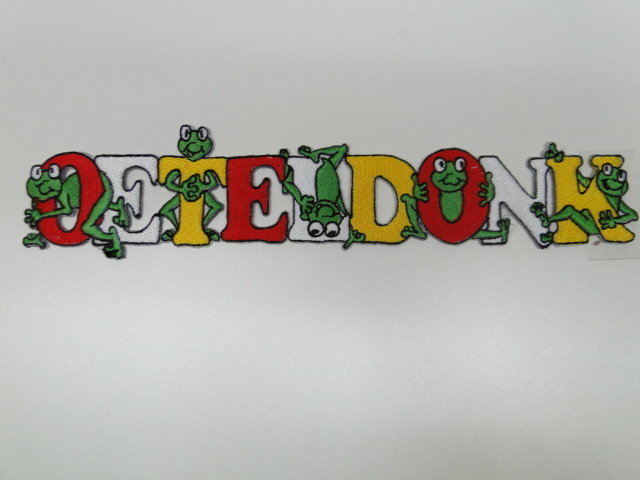 Oetel embleem, Tekst Oeteldonk met 5 kikkers