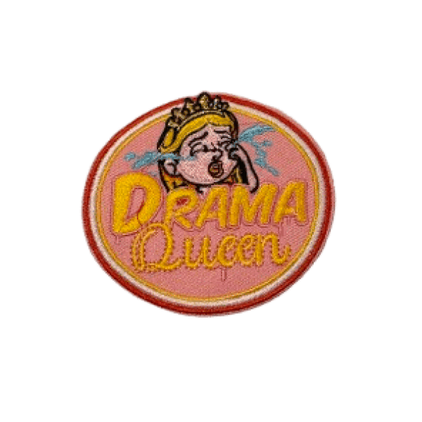 Embleem-drama-queen-removebg-preview-e1769532506621-600x600